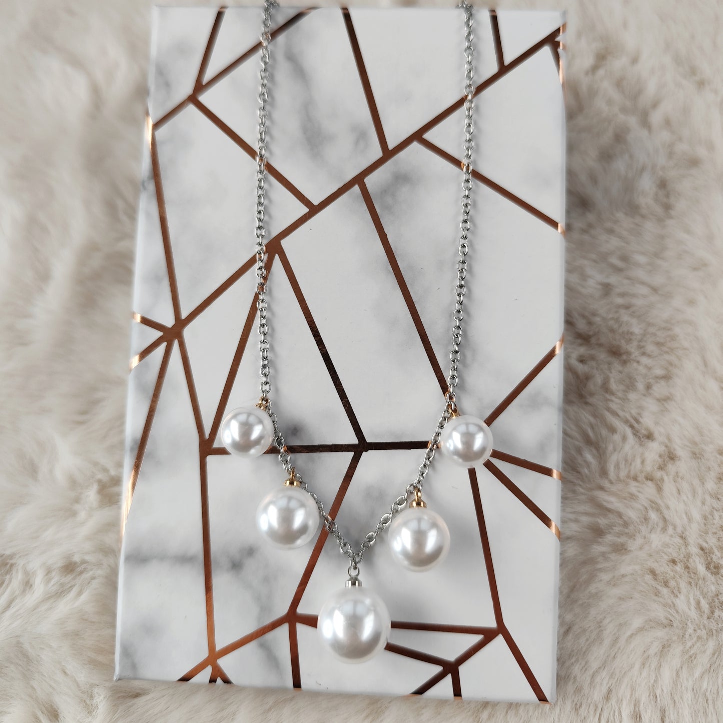 Corrente com pérolas